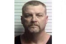 عقیم شدن یک مرد توسط 4 هم سلولی در زندان