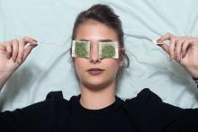 آیا شستن چشم‌ها با چای مفید است؟