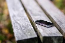 سارقان گوشی خود را در محل سرقت جا گذاشتند