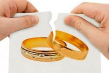 همسرم به خاطر اینکه پنیر در یخچال نبوده می خواهد طلاقم بدهد!