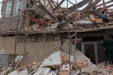 آوار مرگ بر سر عابر پیاده کرجی در خیابان