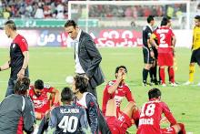 نه سال از آن شب عجیب می‌گذرد