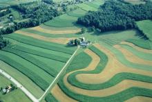 انسان‌ها چطور کره زمین را کج کردند؟