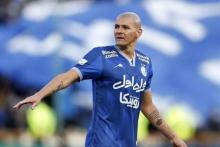 توافق استقلال با مدافع گل گهر/احتمال بازگشت سیلوا