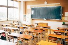 این معلم بعد از ۲۰ سال مرخصی اخراج شد