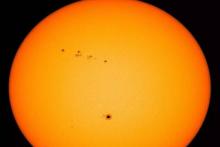 فعالیت‌های غیرعادی خورشید، دانشمندان را به وحشت انداخته است!