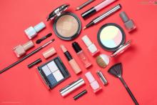 کسانی‌که لوازم آرایش از اینستاگرام می‌خرند بخوانند