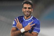 مدافع استقلال دربی را از دست داد؟