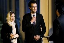 دختر و پسری که برای خوشگذرانی به عروسی‌های مردم می‌روند