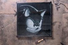 نقاشی با شکستن شیشه با استفاده از چکش/فیلم