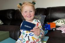 دختر دو ساله، کوچکترین نابغه جهان!