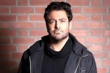 رونمایی محمدرضا گلزار از ماشین جدیدش/فیلم