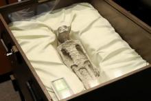 عجیب و باورنکردنی؛ به نمایش گذاشتن اجساد «بیگانگان» در کنگره مکزیک