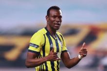 مامه تیام یاد استقلال افتاد!