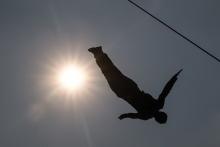 افتتاح تشک پرش آزاد در بام لند دریاچه چیتگر (+عکس)