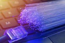 آیا تشعشعات فیبرنوری مضر است؟ کارشناسان و متخصصان حوزه مخابرات به سیتنا پاسخ دادند