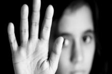 تجاوز به آذر 13 ساله هنگام عزاداری برای پدر و مادرش