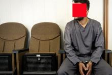 به گزارش رکنا، این فرد خبرنگارنما که از قضا متاهل و دارای فرزند می باشد، مدت هاست با ظاهرسازی از طریق چهره ای موجه و معرفی خود به عنوان فردی با گرایشات مذهبی و با نام جعلی "امیر"، با شناسایی بانوان کارمند و محجبه به اغفال آنان پرداخته و با دادن وعده ازدو