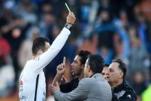 استوری فرهاد مجیدی در انتقاد از برخورد با عارف و سیاوش