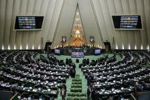 کارت زرد مجلس به &laquo;آذری جهرمی&raquo;