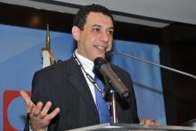 چه کسی نزار زاکای جاسوس را به ایران آورد؟ 