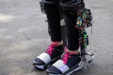  چکمه روباتیک