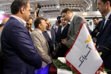 واعظی در بازدید از غرفه آسیاتک: از عملکرد آسیاتک راضی هستیم