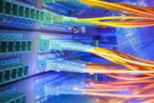 با حمایت از توسعه‌ی زیرساخت‌های مخابراتی کشور، پاسخگوی نیازهای فزاینده‌ی حوزه‌ی ارتباطات باشیم