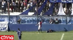 فیلم/ مرگ ناگهانی فوتبالیست آرژانتینی هنگام بازی 