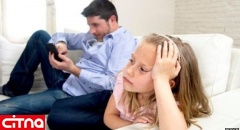 با استفاده بیش از حد والدین از موبایل، خانواده ها سست می شود