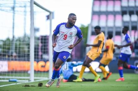 دوکنز نازون