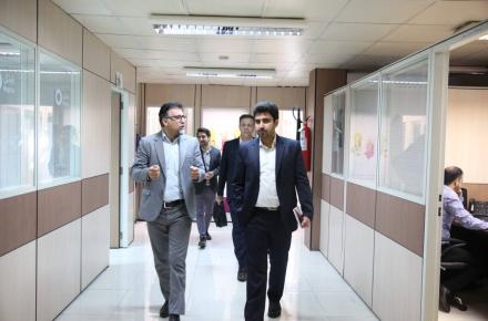 گزارش تصویری از بازدید عضو موظف هیات مدیره رایتل از ساختمان این اپراتور در کرج 