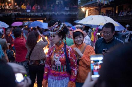 جایی که زنان حق چند همسری دارند +عکس