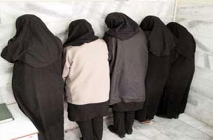 اغفال دختران و کشاندن آنها به خانه فساد از سوی خاله زری و دخترانش