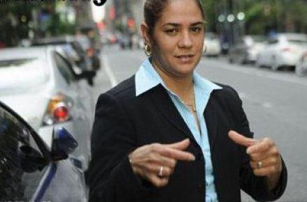 خانمی که در قطار موش وارد شلوارش شد/عکس 