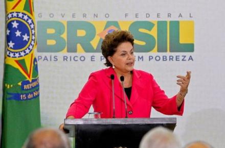 برزیل از شنود مکالمات تلفنی مرکل در برنامه جاسوسی امریکا انتقاد کرد