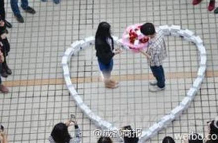 پاسخ منفی به خواستگاریِ آیفونی! (+عکس)