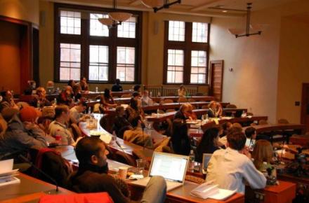 ارائه‎ی واحد جدید دانشگاهی با عنوان «اتلاف وقت در اینترنت»!