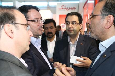 مشکلات کیف پول الکترونیک همراه در مجلس بررسی می‌شود