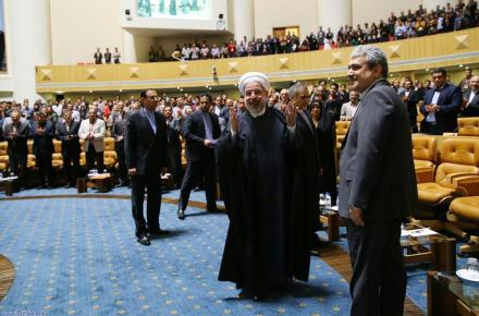 رییس جمهور در جمع نخبگان تاکید کرد: ایران، مرکز طلای خاکستری است