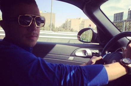 عکس جنجالی پسر امیر قلعه نویی در شبکه های اجتماعی