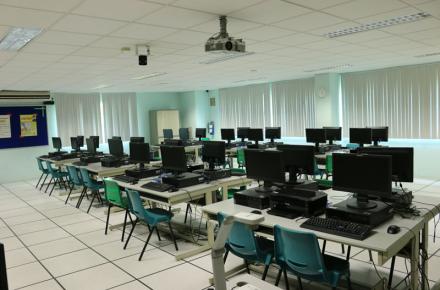 در ایران آزمایشگاه تخصصی ICT نداریم