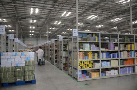 راه اندازی بزرگ ترین انبار تجارت الکترونیک آسیا در چین