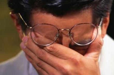 توصیه‎های پزشکی برای جلوگیری از خشکی چشم کاربران رایانه