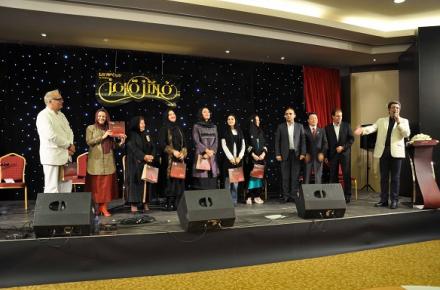 فرش قرمز ال‌جی و گلدیران برای بانوان ایرانی +عکس