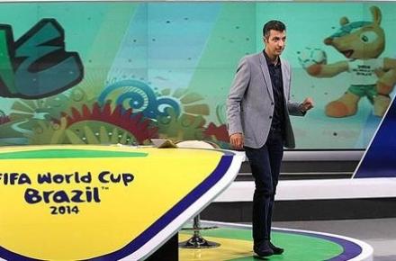 درخواست "عادل فردوسی پور" از کاربران ایرانی فیس بوک و توییتر درباره مسی و داور بازی