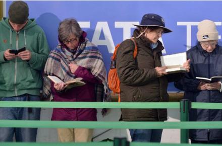 پیشی گرفتن فروش کتاب‎های الکترونیکی از کاغذی تا سال 2018