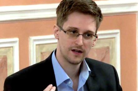 اسنودن: همه مردم تحت جاسوسی مداوم هستند 