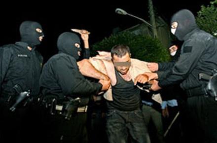 پایان عبرت انگیز ارسال کننده پیامک‌های «مرگ» (+عکس)