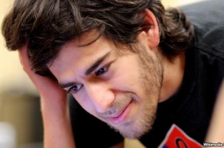 روز مبارزه علیه جاسوسی اینترنتی در سال‌مرگ نابغه اینترنت! 